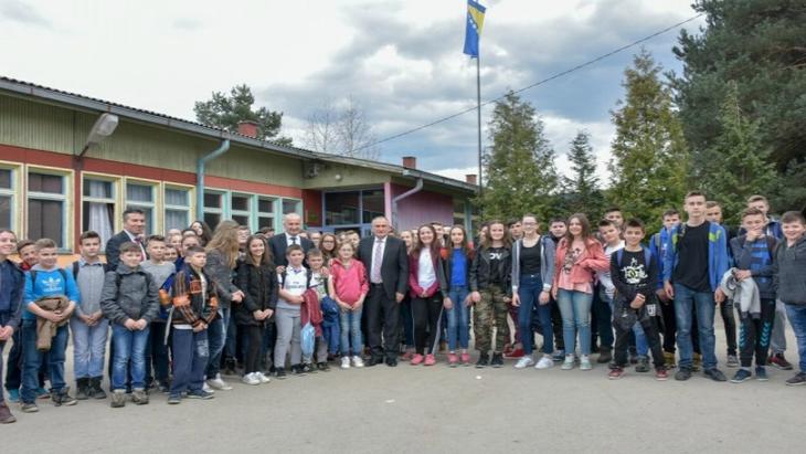 TDBB'den, Bosna'da "Tercihim Türkçe Projesi"ne önemli katkı