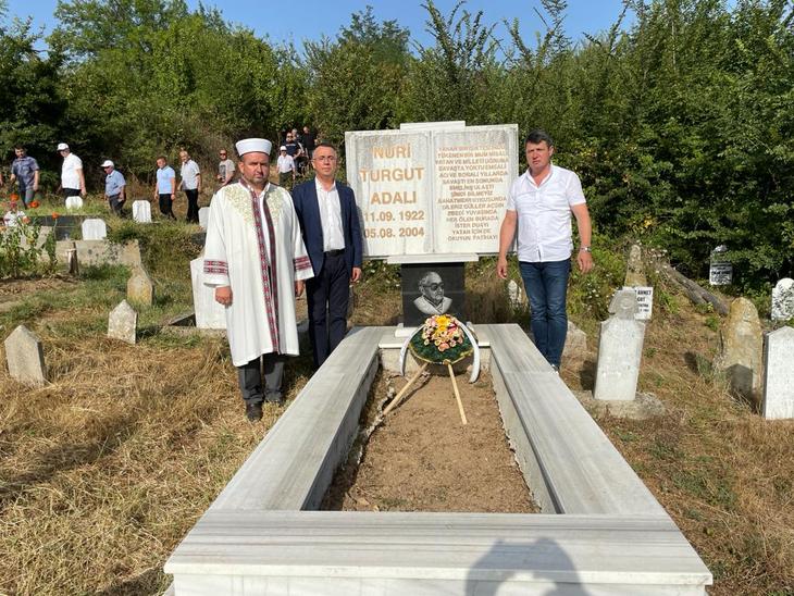Bulgaristan Türklerinin Meşalesi Nuri Adalı Mezarı Başında Anıldı