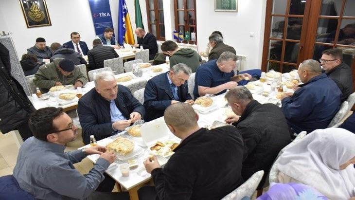 TİKA’dan Bosna Hersek’in Foça şehrinde iftar