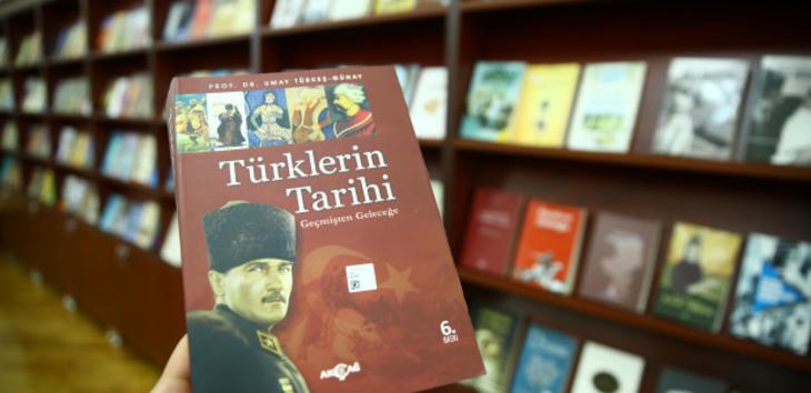 Türkiye, Karabağ'da inşa edilecek kütüphaneler için 10 bin kitap bağışı yaptı